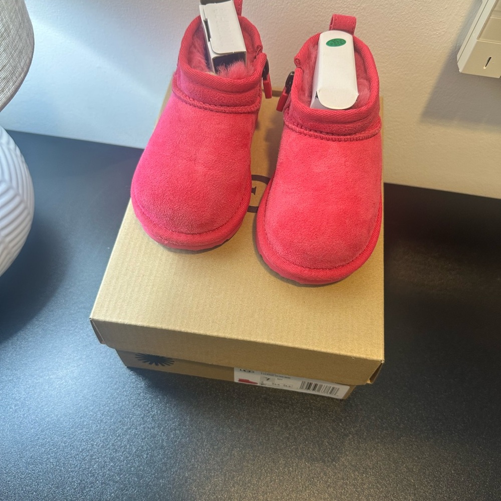Toddler Pink Ugg boots